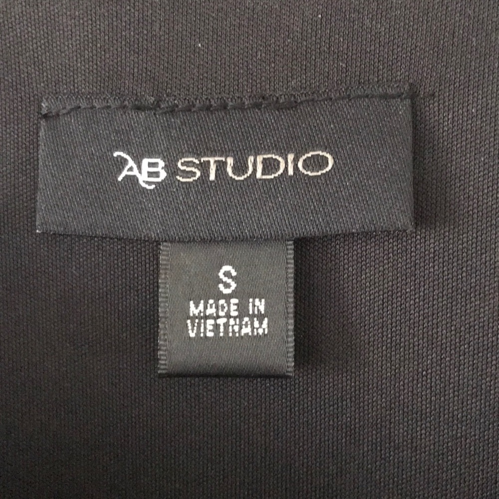 🆕 Leopard Print Dress - Picture 2 of 5